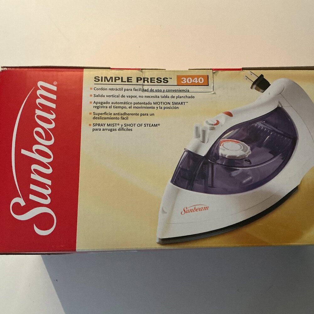 Older Sunbeam Simple Press 3040 Steam Iron used slightly 2001
